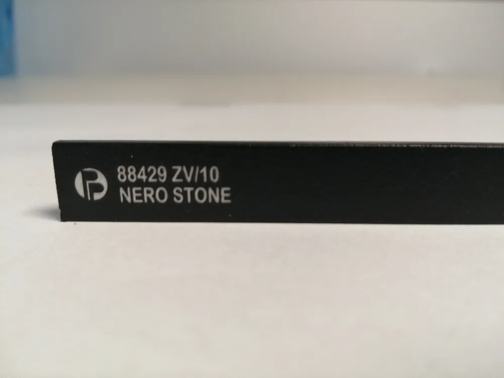 ZV/8 - profil pro venkovní roh, délka 270 cm, lakovaný hliník Trend Color Stone Nero St. - černá (88457) Aanbieding
